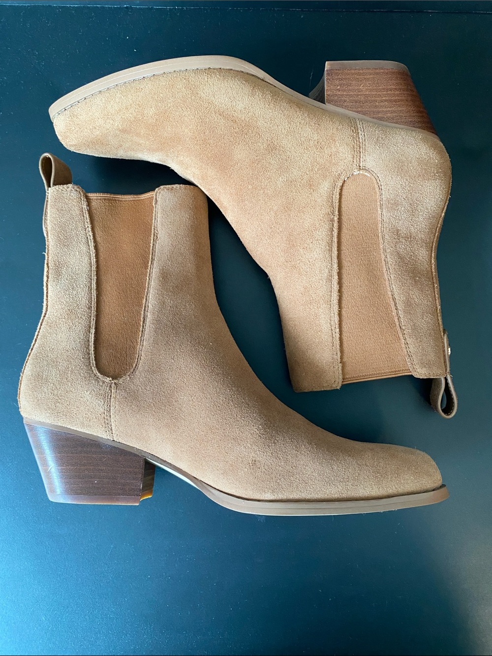 Michael Kors Kinlee Suede Chelsea Ankle Boots Tan 6M